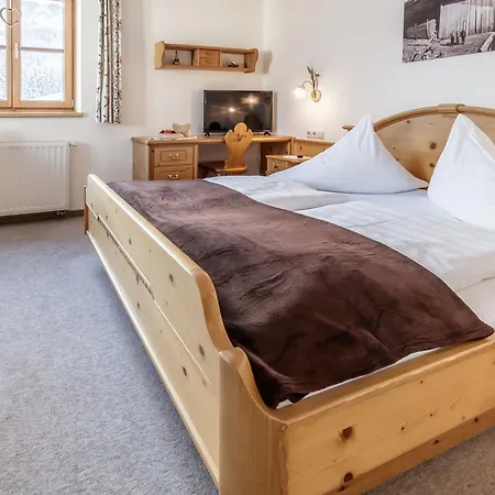 Christernhof * 玛丽亚埃姆安斯泰内嫩米尔